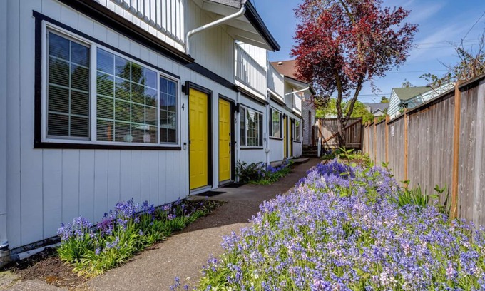 Friendly Apartment | Top-Rated Condo with AC, WiFi & Kitchen Near Attractions