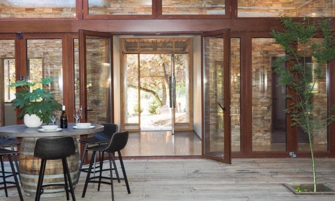 Beechworth House | Discover Retreat On Albert: Unique Architecture & Town Access