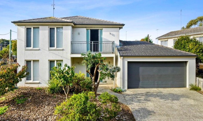 Newtown House | Escape to Gairloch: A Family-Friendly Geelong Retreat