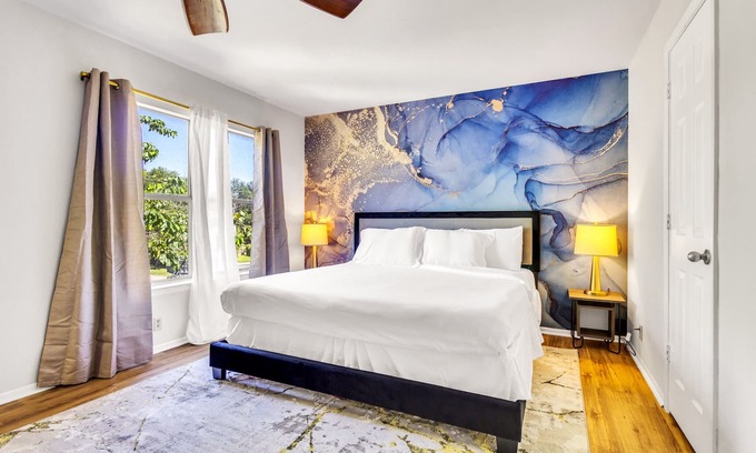 Braun's Farm House | Family-Friendly Retreat Near Six Flags & Seaworld