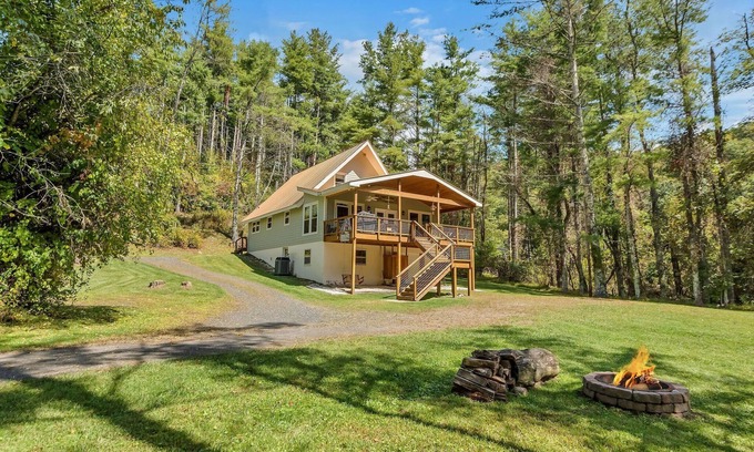 West Jefferson Ski Chalet | River-Front Retriever Beach: Pet-Friendly Fun & Fire Pits