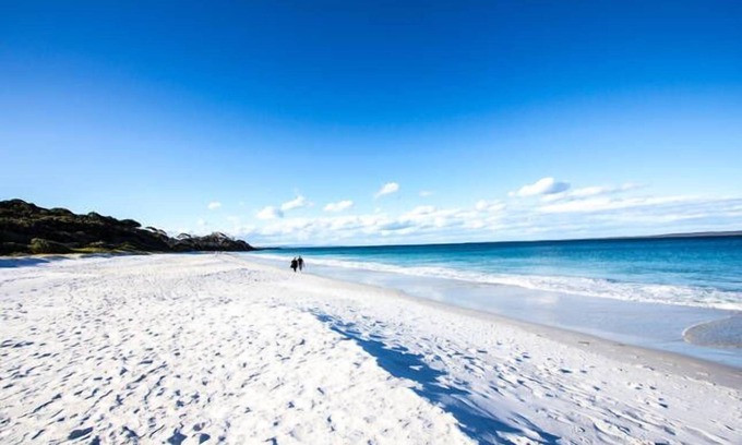 Erowal Bay House | Discover Retro at the Bay: Oceanfront Bliss in Jervis Bay