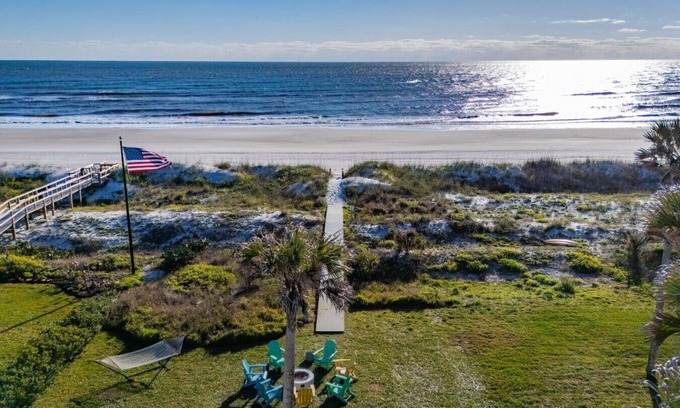 Jacksonville Beach House | Retro Beachfront Bliss