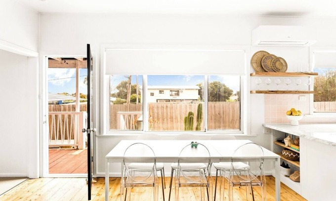 Cowes House | Pet-Friendly Retro Bungalow Steps from Beach and Shops
