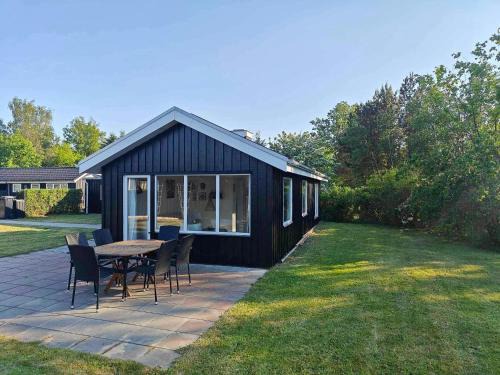 Storvorde House | Retro Cottage With Fjord View