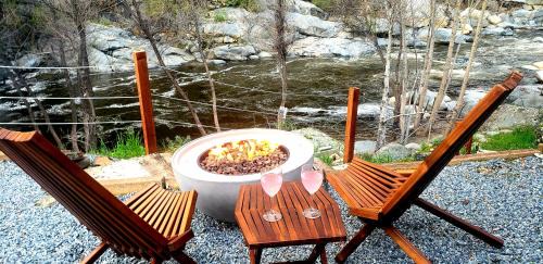Three Rivers House | Family-Friendly Holiday Homes in California, USA - 4 Star Stay
