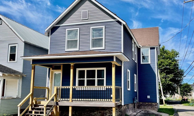 Ishpeming Apartment | Stylish Downtown Retreat with Kitchen & Family-Friendly Vibe