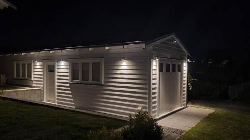 Papakura House | Top-Rated Stay at Retro on Queen, Perfect for Families