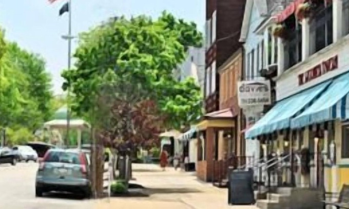 Ligonier Apartment | Cozy Retro Retreat in Ligonier with Family-Friendly Amenities