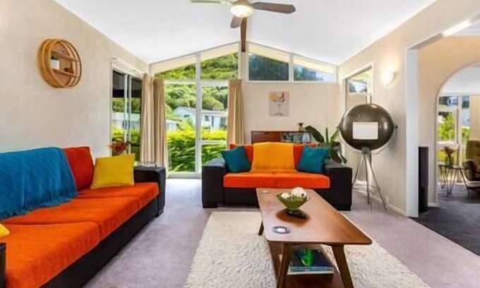 Whitby House | Discover a Retro Retreat in Whitby with Family-Friendly Amenities