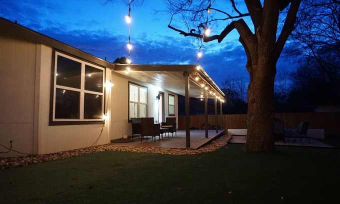 Franklin Park House | Retro South Austin Retreat Close to Downtown Attractions