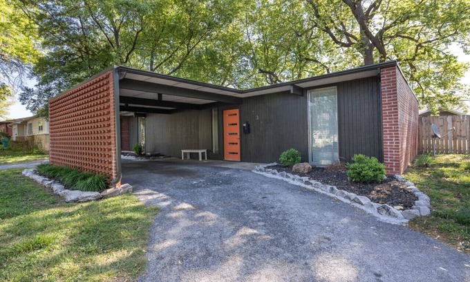 Springfield House | Experience Timeless Elegance at This Mid Century Gem!
