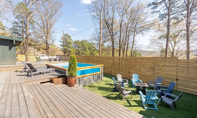 Heber Springs House | Perfect for Eclipse Viewing! Enjoy Heated Pool & Breakfast