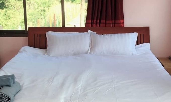 Han Sang Hotel | Budget-Friendly Reuan Jao Ngao Resort with Breakfast Included