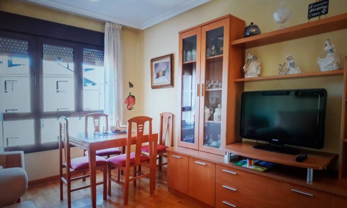 Llanera Apartment | Reunion. Ideal to know and move in Asturias.