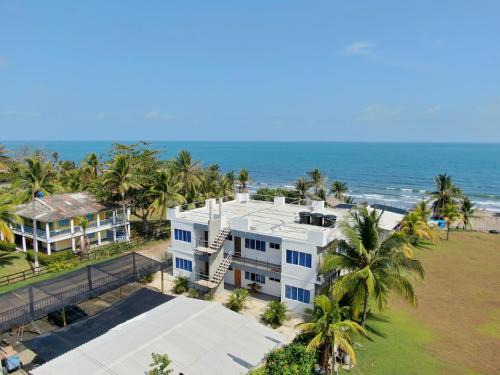 Puerto Escondido Apartment | Discover ReVel Paradise: Pet-Friendly Beachfront Retreat