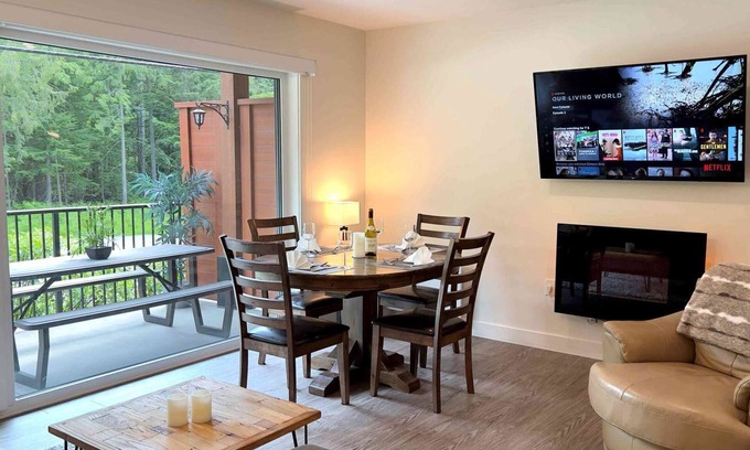 Revelstoke Condo | Experience Al's Escape: Pet-Friendly Retreat in Revelstoke