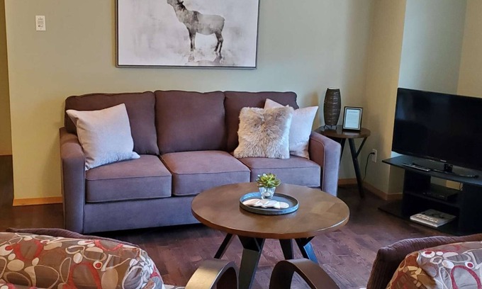 Revelstoke Condo | Exceptional Stay at Revelstoke - Give Something Back Retreat