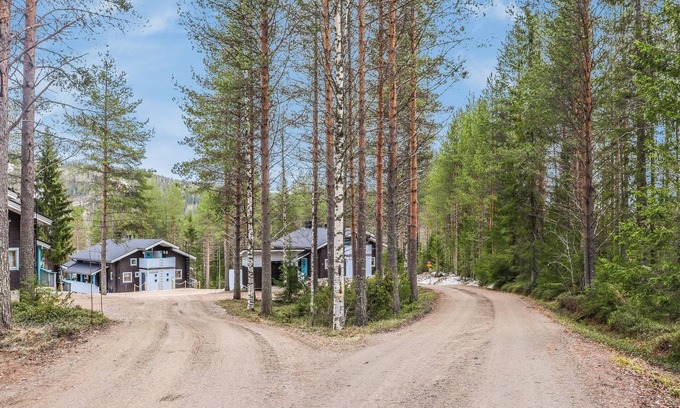 Kehys-Kainuu House | Discover Revontuli 1 by Interhome with Lake View & Spa