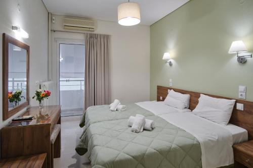 Loutra Ypatis Hotel | Comfortable Stay at Rex Πολίτη with Breakfast & Hot Tub
