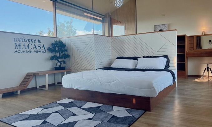 San Phak Wan Apartment | Indulge in REYN.NE' Duplex Suite with Private Pool