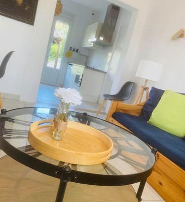 Tharon-Plage House | Oceanfront Maison with Spectacular Views for 6 Guests