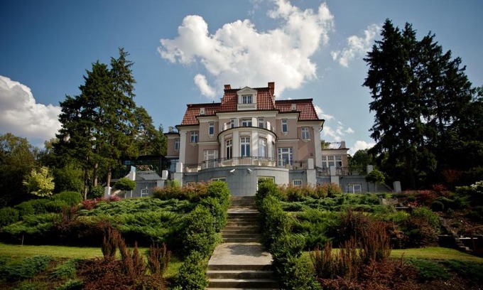 Libechov Hotel | Pet-Friendly Elegance at Rezidence Liběchov with Hot Tub