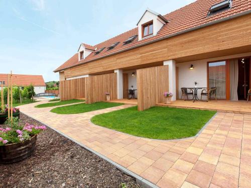 Horni Vestonice Apartment | Unforgettable Stay at Rezidence Věstonice with Ocean Views
