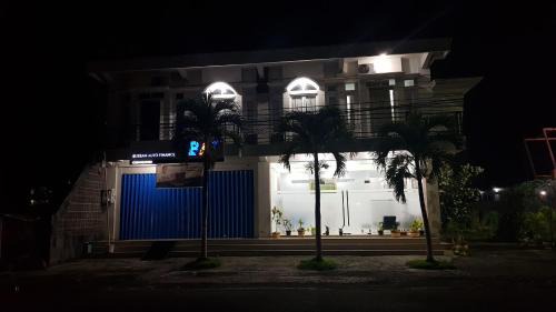 Ende House | Budget-Friendly Rezka Roomz Syari'ah with Breakfast Included