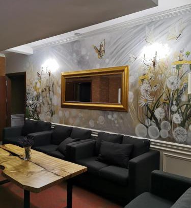 gmina Gorzyce House | Pet-Friendly Rezydencja Pod Pieprzówkami with Breakfast