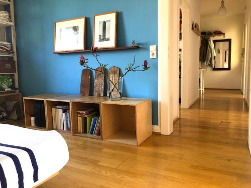 Golzheim House | Rhein-Flair: Family-Friendly Getaway with Hot Tub Access