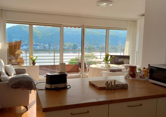 Bad Hoenningen Apartment | Child-Friendly Rheinapartment 8 with a Guest Rating of 9/10