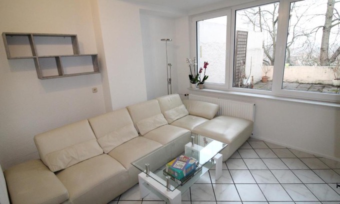 Weisenau Apartment | Rheinblick 3-Bedroom Apartment with Family-Friendly Amenities