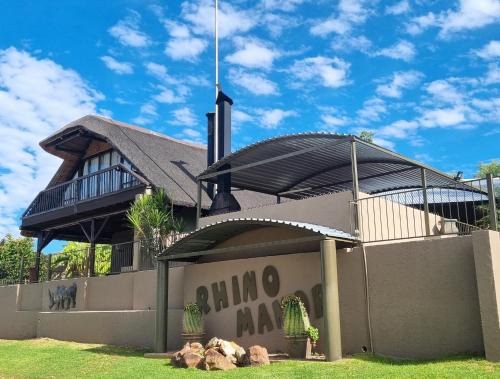 Vanderkloof Apartment | Discover Rhino Manor: Pet-Friendly Stay with Pool Access