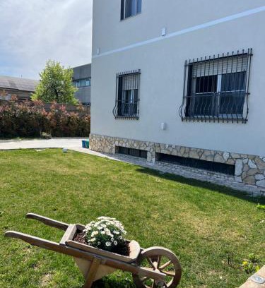 Cornaredo Apartment | Family-Friendly Rho Fiera Apartment with High Guest Ratings