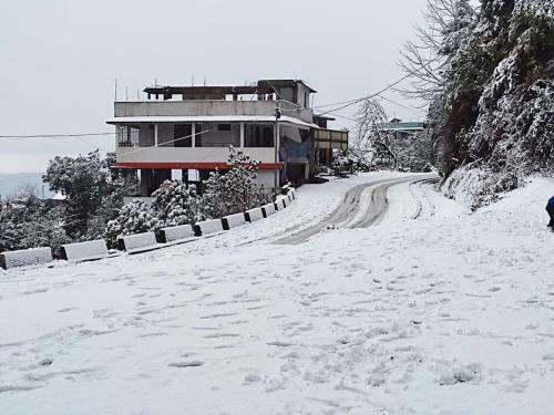 Darjeeling House | Discover RHODODENDRON Stay: Family Friendly & Highly Rated