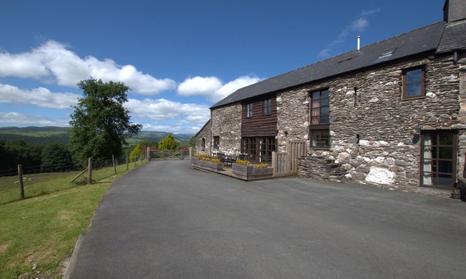 Cemmaes House | Rhyd y Gorlan: Family-Friendly Retreat with Gourmet Breakfast