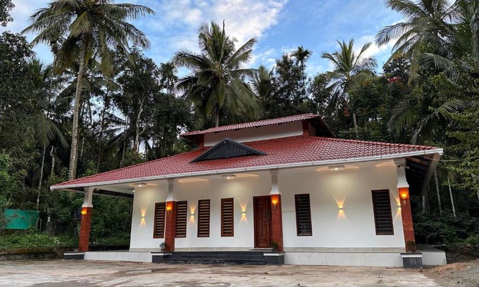 Sulthan Bathery House | Pet-Friendly Rhythm Holiday Home with 9/10 Guest Rating