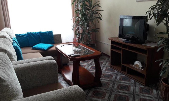 Donetsk Oblast Hotel | Ria: Highly Rated Family-Friendly Hotel with Breakfast Included