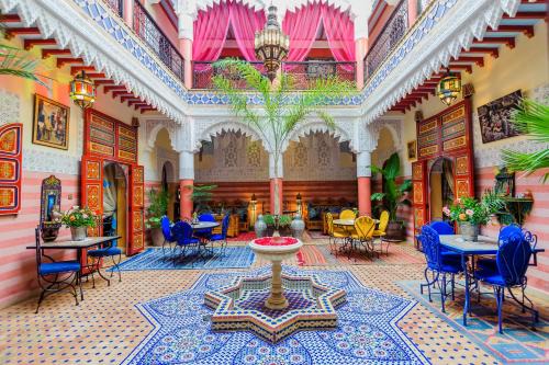 Riad Zitoun Jdid House | Elegant Stay at Riad Bleu du Sud - 4 Star Gem with Dining