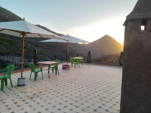 Tacheddirt Apartment | Pet-Friendly Gîte D'étape Dar Amgdoule with Hot Tub & Dining