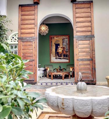 Riad Zitoun Jdid Bed & Breakfast | Experience Riad Dar Chacha: 9.7/10 with Oceanfront Spa