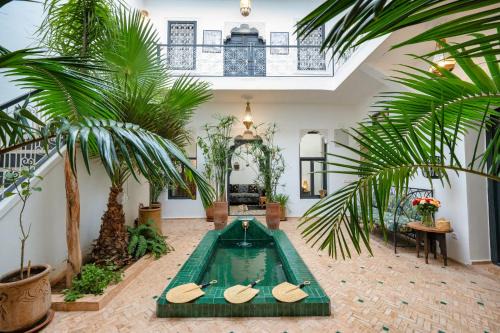 Assouel House | Riad Des Sables: Exclusive Suites with Pool & Family Amenities