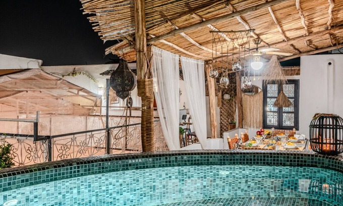 Assouel House | Riad Des Sables: Relax by the Pool in a Family Haven