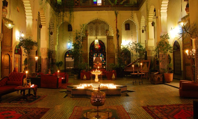 R'habet Zbib House | Discover Dar El Ghalia: 4-Star Retreat with Spa & Pool