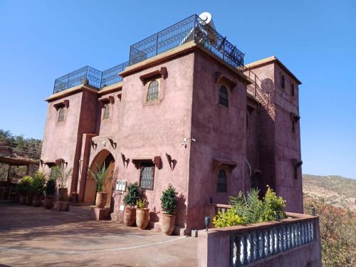Ouzoud House | Delightful Riad Heermans: 9.2/10 Rating with Family Amenities