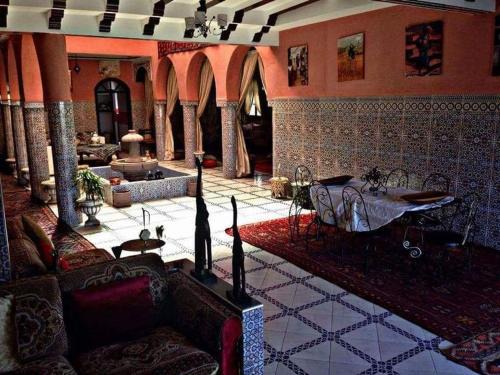 Ouzoud House | Elegant Riad Lala Fatima: Guest Rated 9.3 with Hot Tub