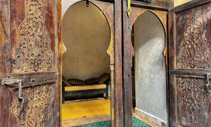 Zaouia Sidi Rhalem House | Stellar Stay at Riad Lapis-Lazuli: 4-Star with Pool & Dining