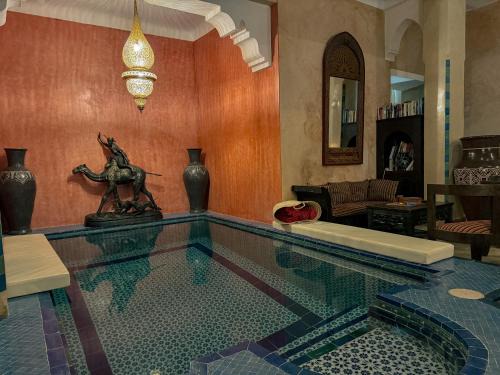 Zaouia Sidi Rhalem Bed & Breakfast | Delightful Riad Lapis-lazuli with Pool & Breakfast