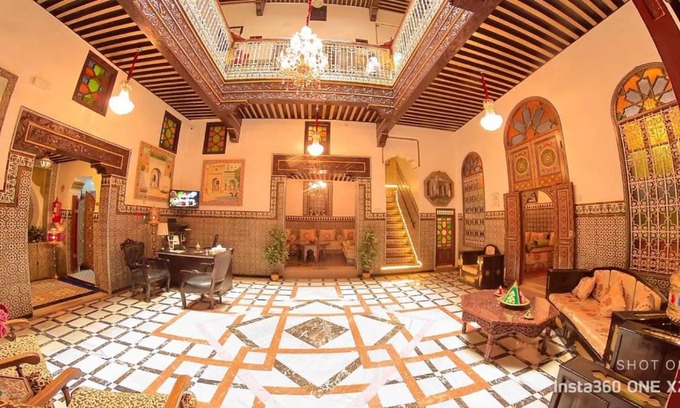 Medina of Tetouan House | Experience Riad Las Mil y una Noches with Ocean Views
